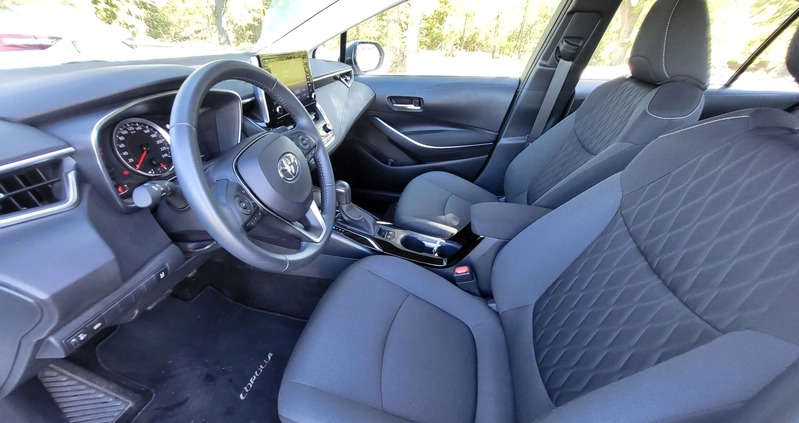 Toyota Corolla cena 98800 przebieg: 9589, rok produkcji 2022 z Jarocin małe 211